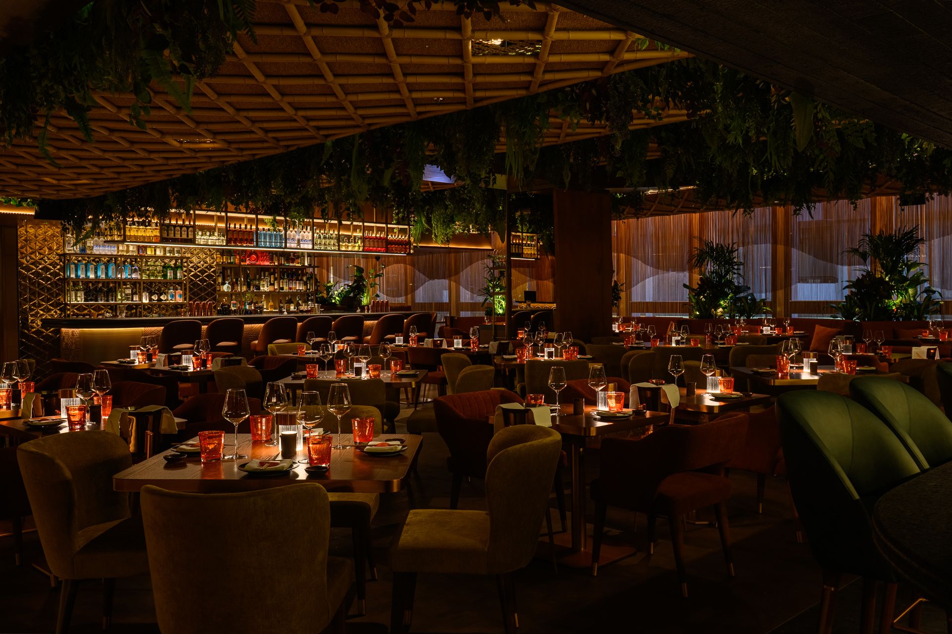 SUSHISAMBA Milan Bar interior at night with bar in a background